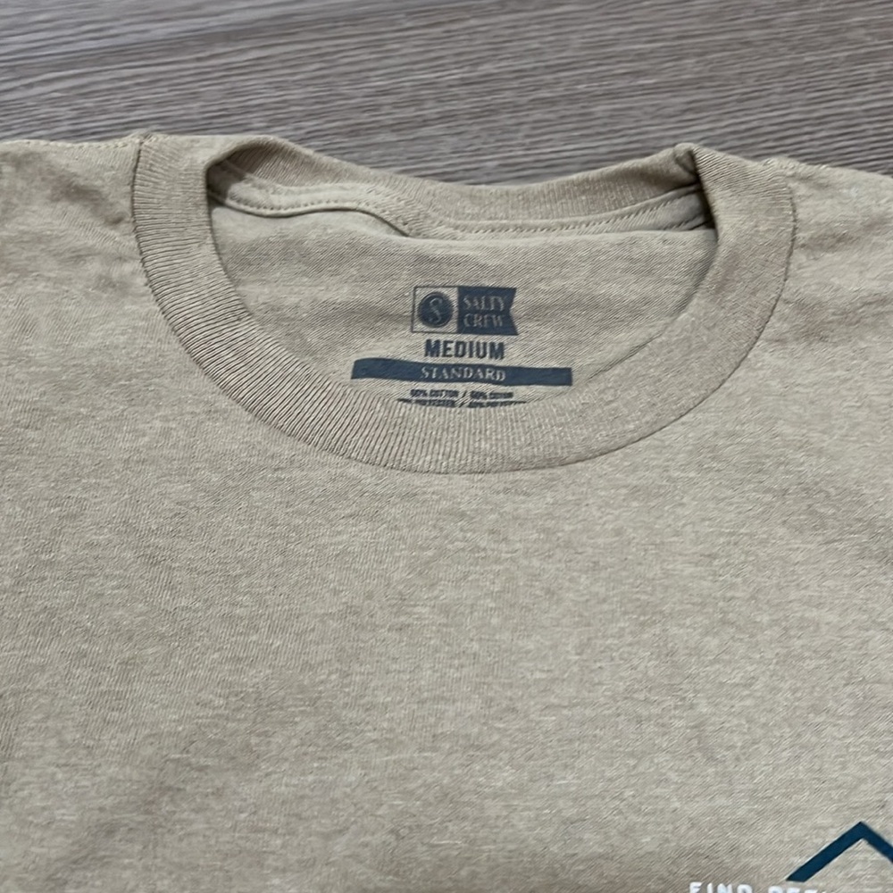 Salty crew T-shirt - Picture 3 of 5